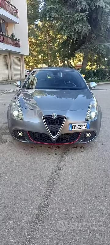 Usata Alfa Romeo Giulietta 170 CV (125 kW) 2013 Grigio Utilitaria