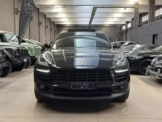 Usata Porsche Macan 250 CV (183 kW) 2017 Nero metallizzato SUV