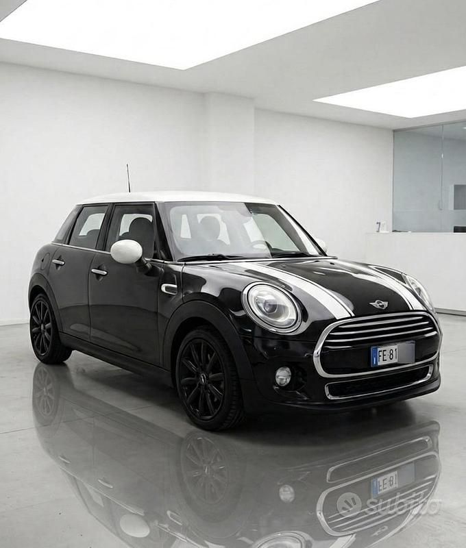 Usata Mini Cooper D Business 116 CV (85 kW) 2016 Nero Utilitaria
