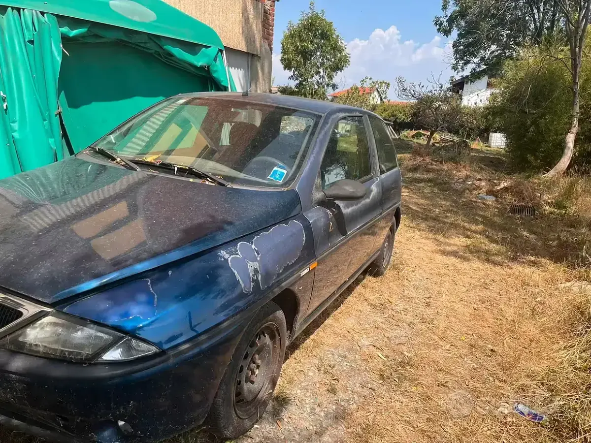 Usata Lancia Ypsilon 60 CV (44 kW) 2000 Bluazzurro Utilitaria