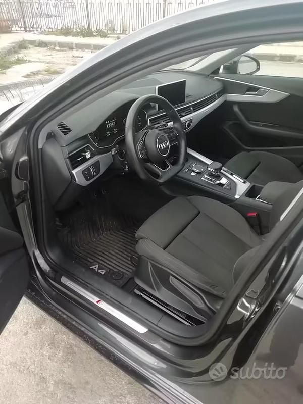 Usata Audi A4 122 CV (89 kW) 2019 Grigio Station wagon