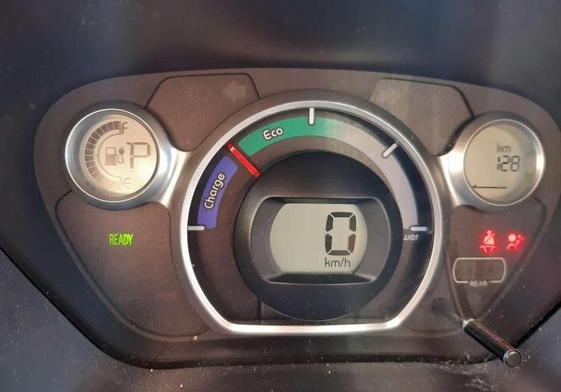 Usata Citroën C-zero Attraction 35 kW (48 CV) 2013 Bianco Utilitaria