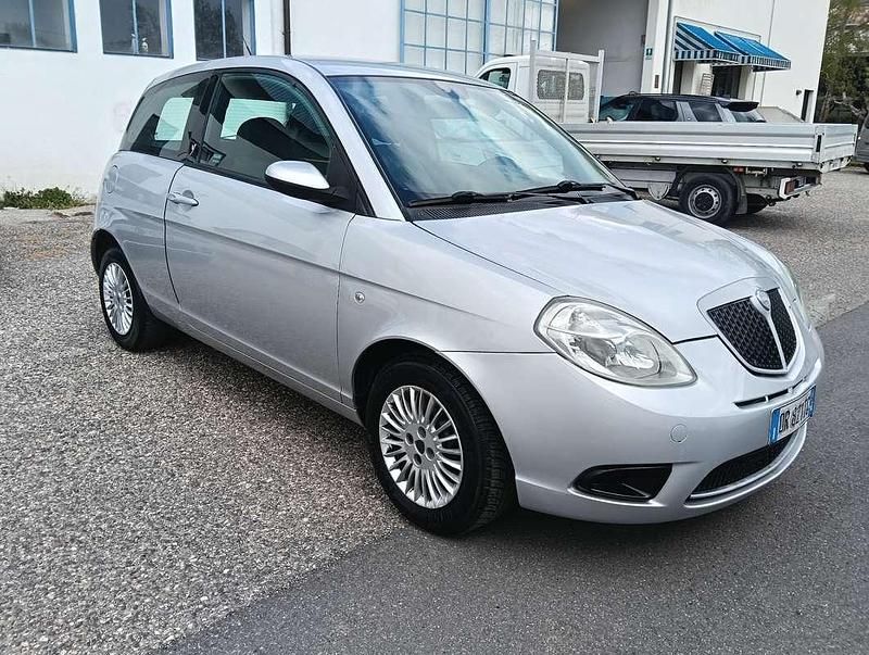 Usata Lancia Ypsilon 60 CV (44 kW) 2008 Utilitaria