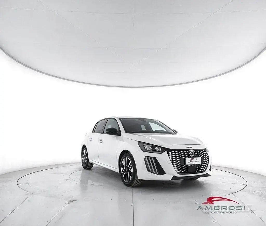 Usata Peugeot 208 Allure 101 CV (74 kW) 2025 Bianco Utilitaria