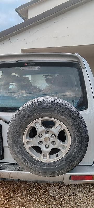 Usata Mitsubishi Pajero 2002 Grigio SUV