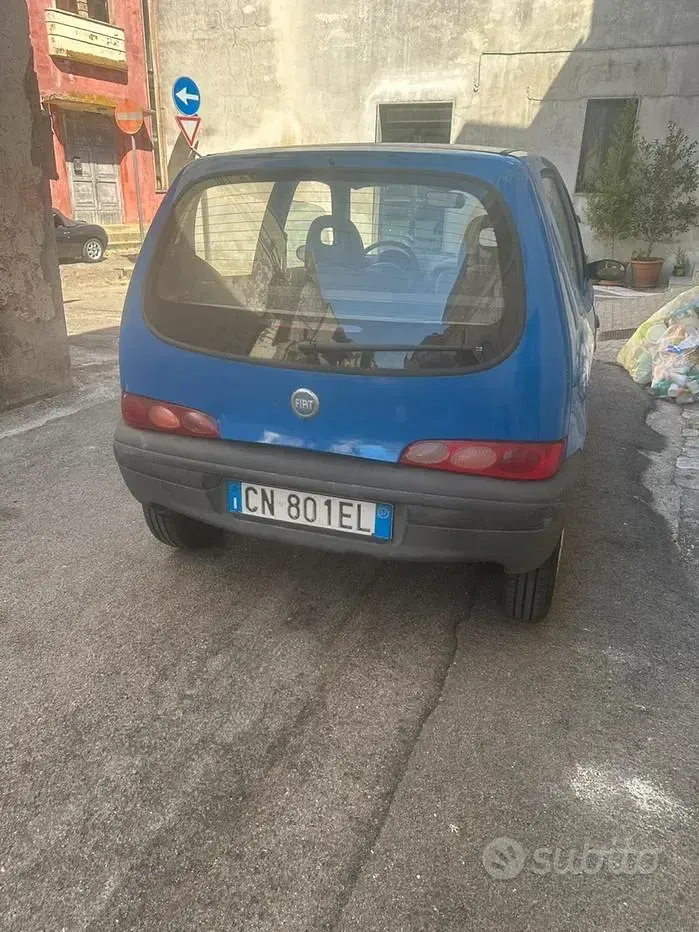 Usata Fiat 600 54 CV (39 kW) 2004 Bluazzurro Utilitaria
