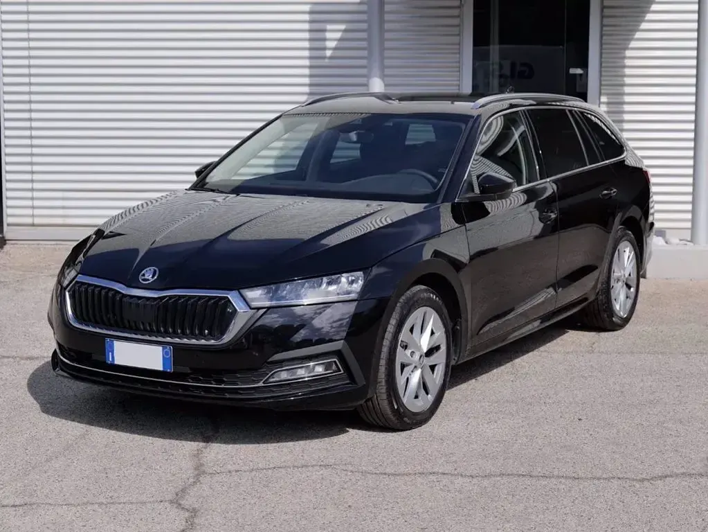 Usata Skoda Octavia Style 150 CV (110 kW) 2024 Station wagon