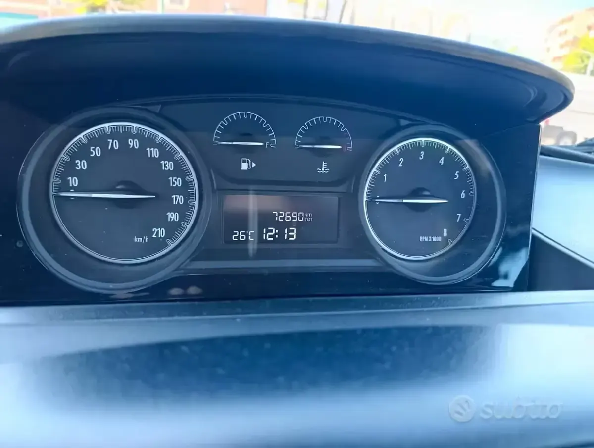 Usata Lancia Ypsilon Silver 60 CV (44 kW) 2016 Verde Utilitaria