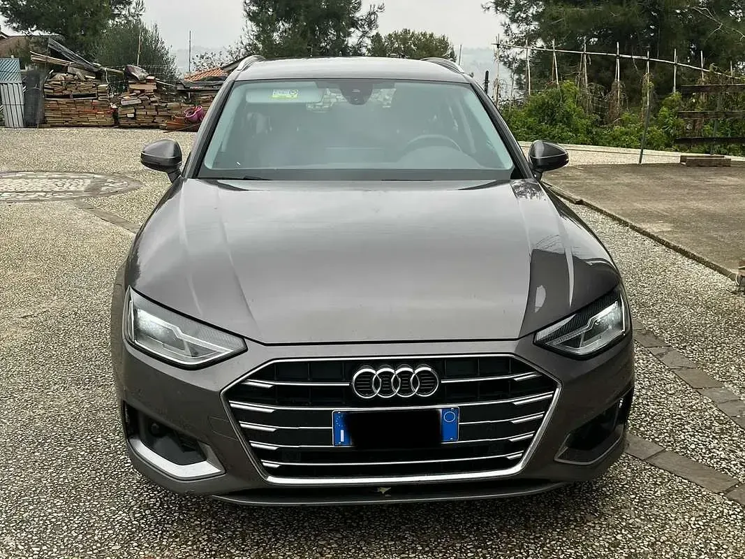 Usata Audi A4 Ambiente 136 CV (100 kW) 2021 Grigio Station wagon