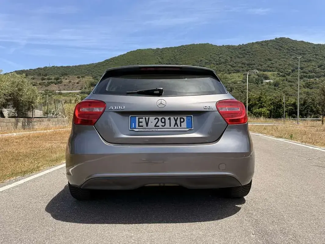 Usata Mercedes 180 109 CV (80 kW) 2014 Berlina