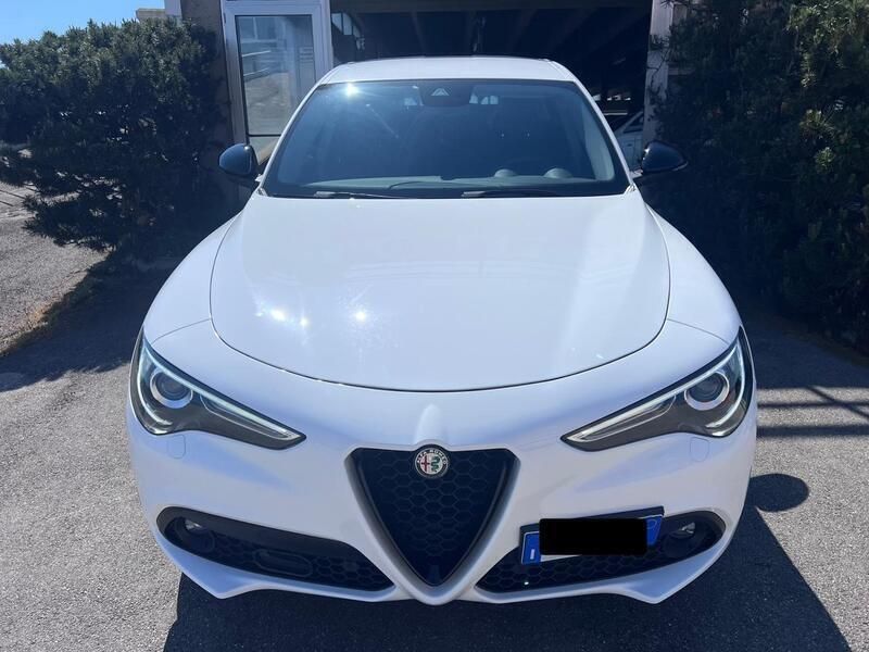 Usata Alfa Romeo Stelvio Sprint 190 CV (139 kW) 2021 Bianco SUV