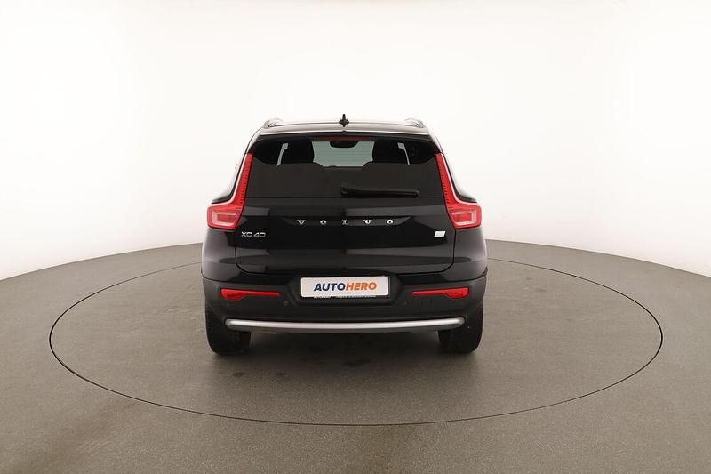 Usata Volvo XC40 Core 129 CV (94 kW) 2023 Nero SUV