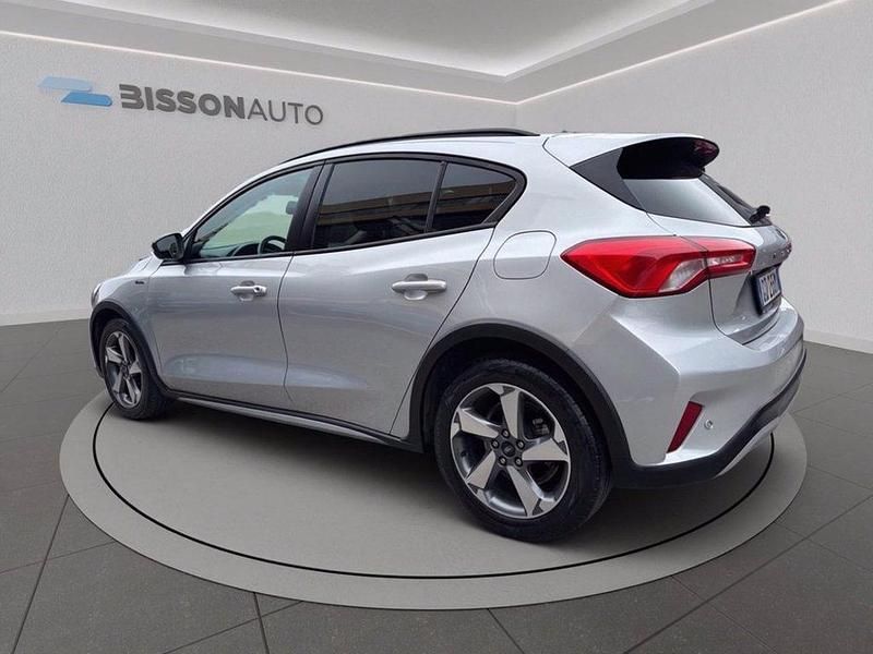 Usata Ford Focus Active 125 CV (91 kW) 2021 Polvere di luna SUV