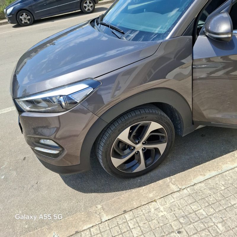 Usata Hyundai Tucson Xpossible 141 CV (103 kW) 2018 Marrone SUV