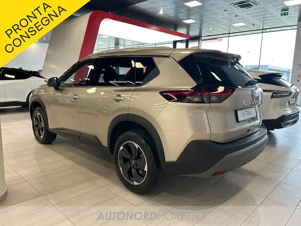 Nuova Nissan X-Trail N-Connecta 163 CV (119 kW) 2026 Bronzoblack SUV