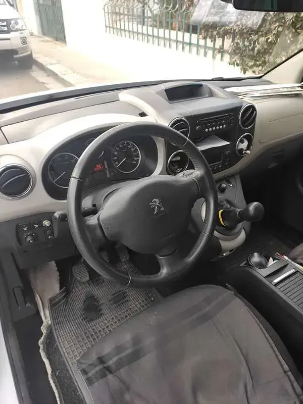 Usata Peugeot Partner Tepee Outdoor 114 CV (83 kW) 2013 Bianco Monovolume