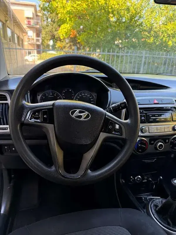 Usata Hyundai i20 86 CV (63 kW) 2013 Utilitaria