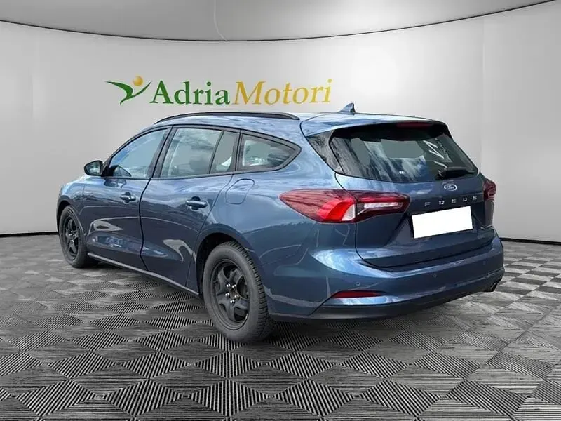Usata Ford Focus Business Edition 120 CV (88 kW) 2022 Blu Station wagon