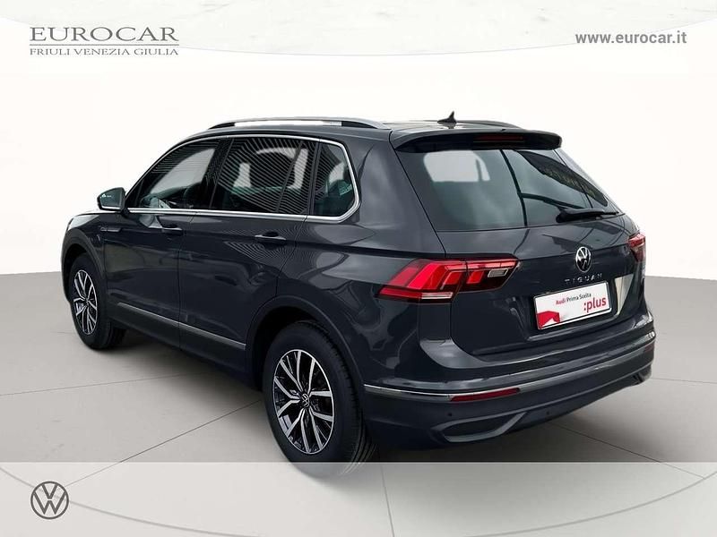 Usata VW Tiguan Life 150 CV (110 kW) 2022 Urano grey SUV