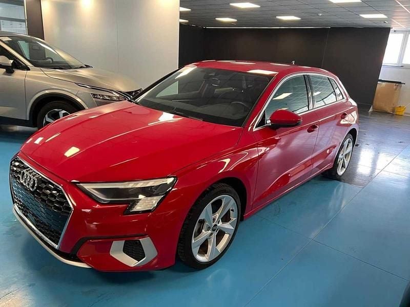 Rosso pastello Usata 2023 Audi A3 e-tron Advanced Due volumi | 28.990 € (Ottimo prezzo) - Immagine 1/4