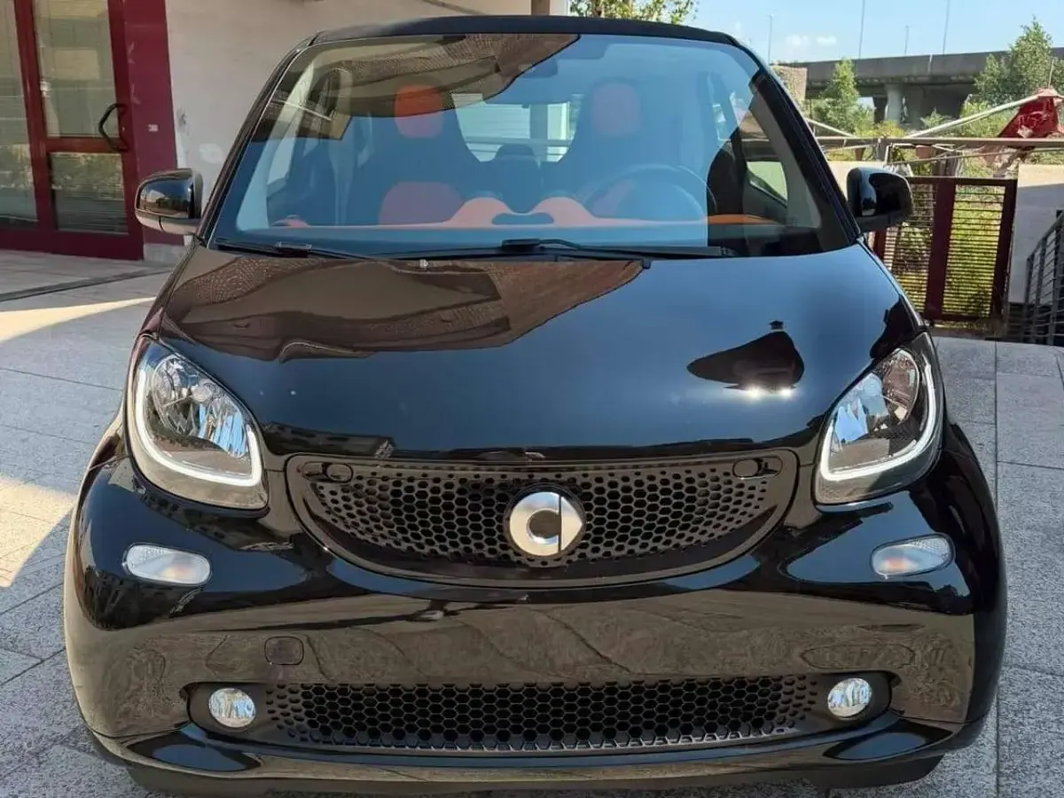 Usata Smart ForTwo Coupé Superpassion 71 CV (52 kW) 2020 Nero mitos Utilitaria