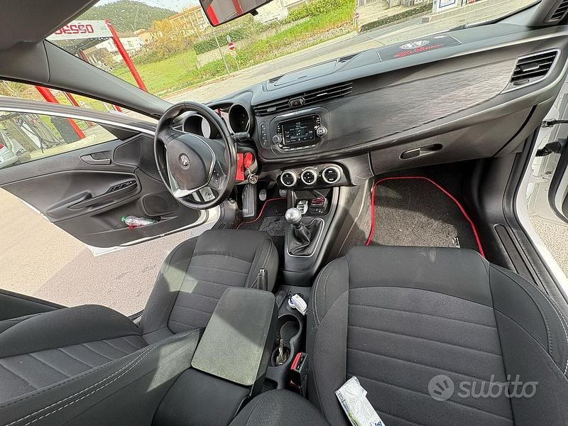 Usata Alfa Romeo Giulietta 120 CV (88 kW) 2017 Bianco Utilitaria