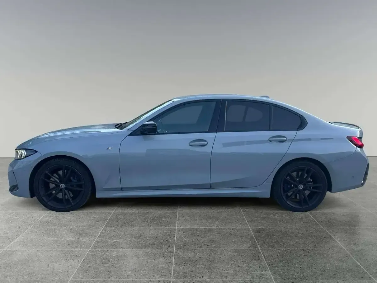 Usata BMW 320 M Sport 190 CV (139 kW) 2023 Grigio Berlina