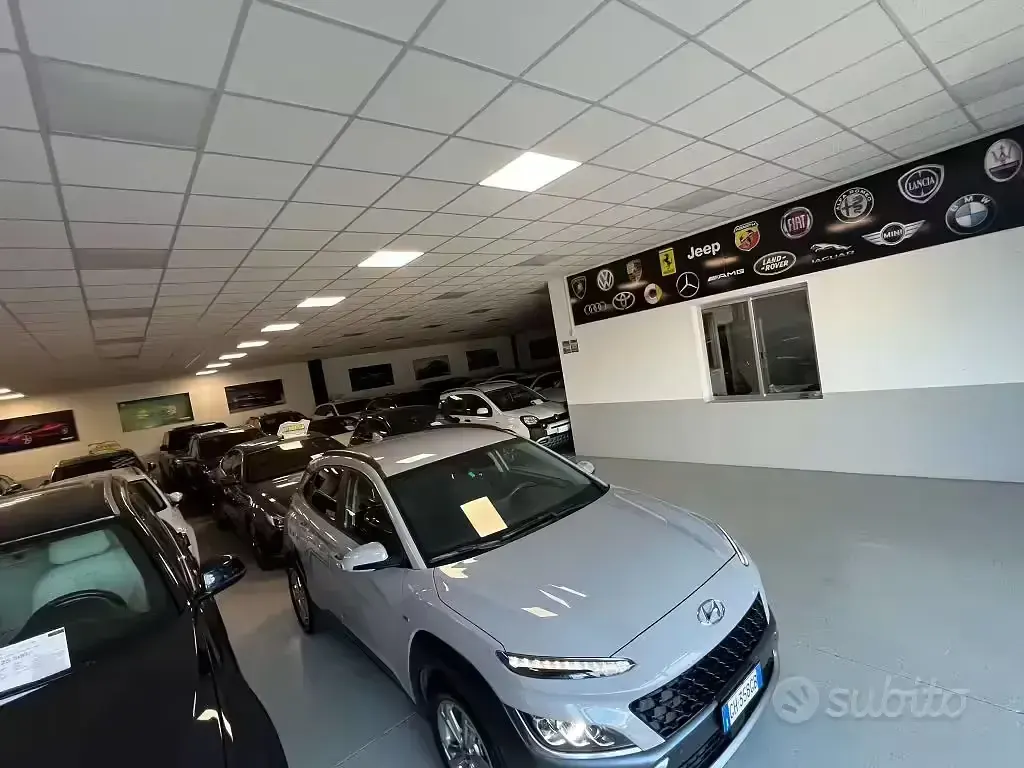 Usata Hyundai Kona 120 CV (88 kW) 2022 Grigio SUV