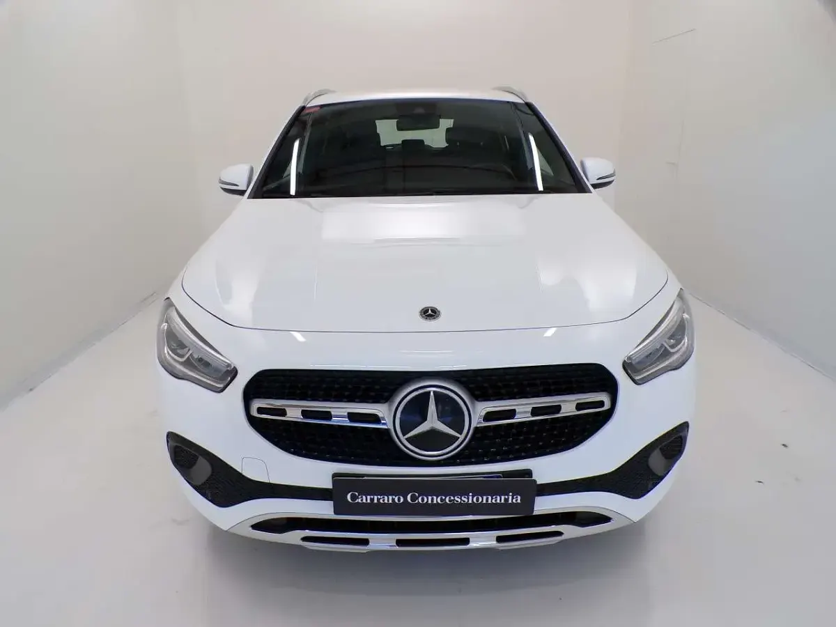 Usata Mercedes GLA180 116 CV (85 kW) 2021 Bianco SUV