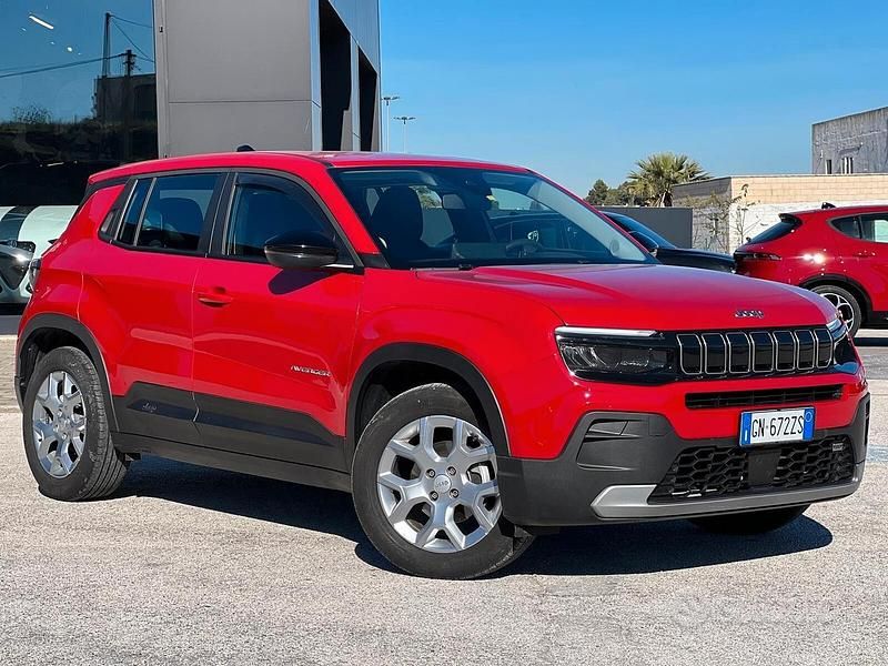 Usata Jeep Avenger Longitude 100 CV (73 kW) 2023 Rosso SUV