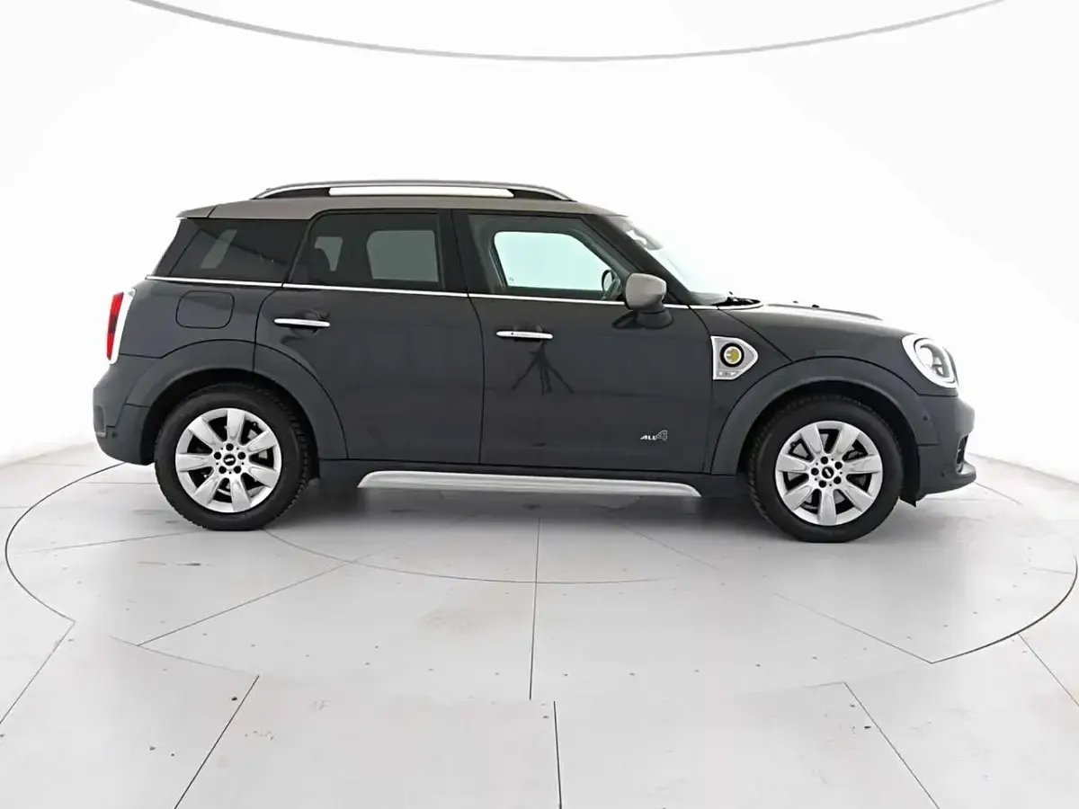 Usata Mini Cooper Countryman Business 136 CV (100 kW) 2020 Thunder grey SUV