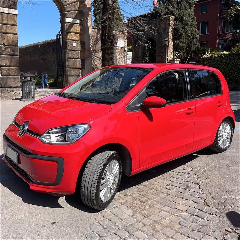 Usata VW up! Move 65 CV (47 kW) 2022 Rosso Utilitaria