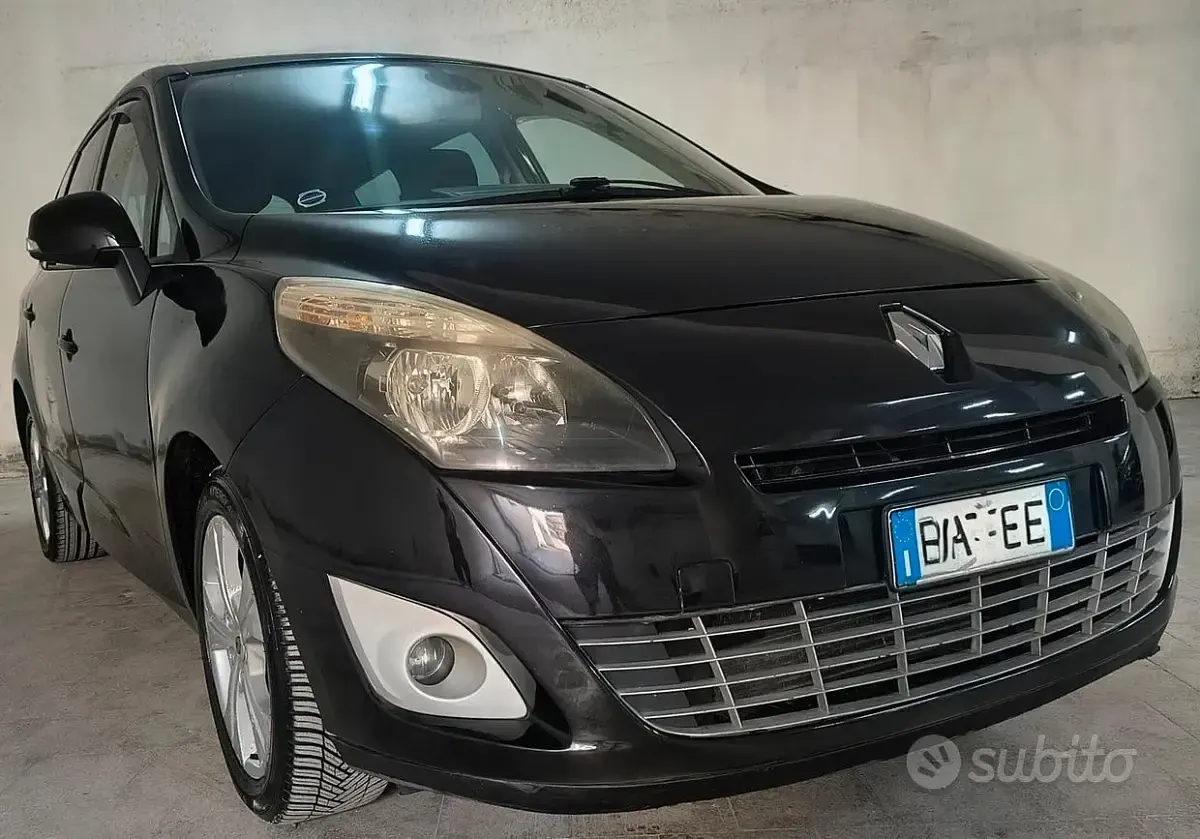 Usata Renault Scenic E-Tech Dynamique 110 CV (80 kW) 2010 Nero Monovolume