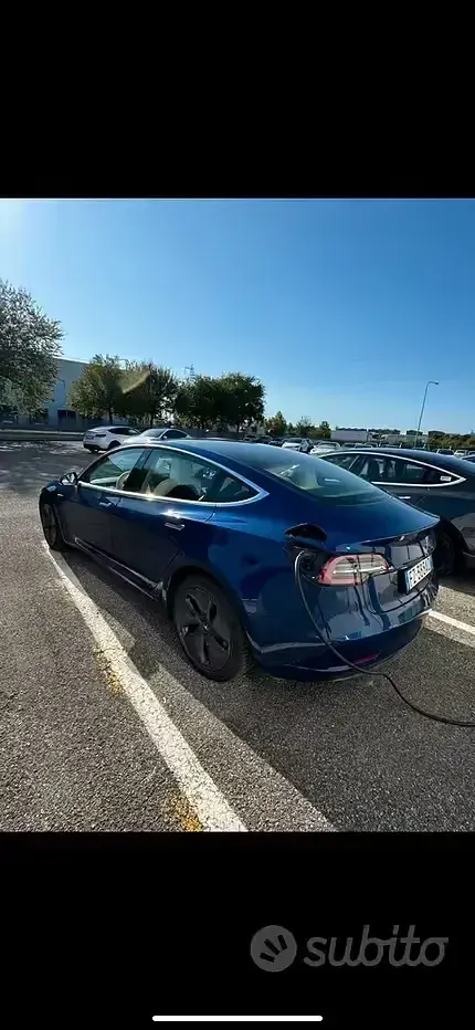 Usata Tesla Model 3 152 kW (208 CV) 2019 Bluazzurro Berlina