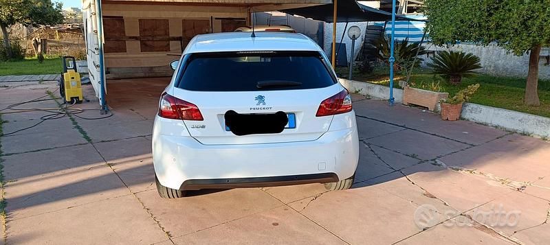 Usata Peugeot 308 Allure 120 CV (88 kW) 2017 Berlina