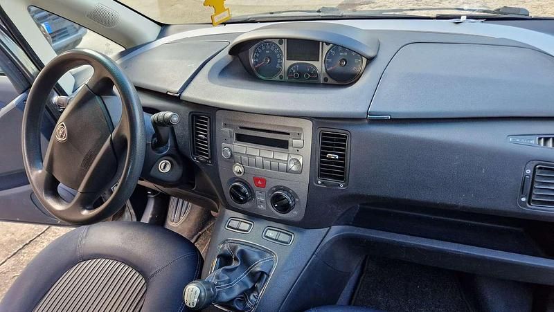 Usata Lancia Musa 90 CV (66 kW) 2010 Nero Monovolume