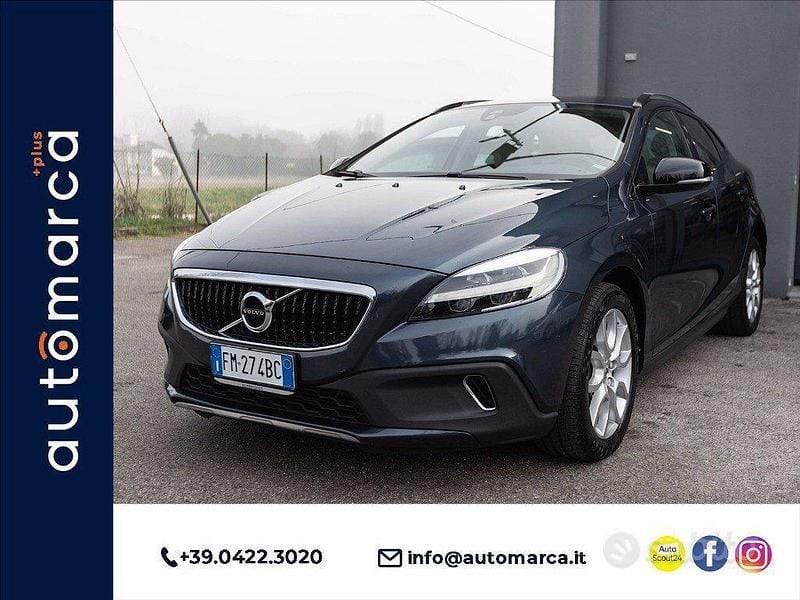 Usata Volvo V40 CC 120 CV (88 kW) 2017 Blu Station wagon