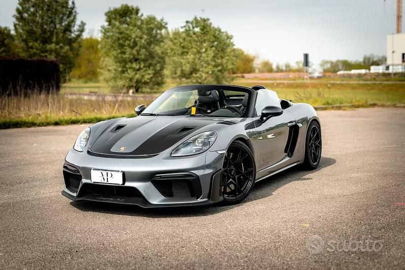 Usata Porsche 718 Spyder 500 CV (367 kW) 2024 Grigio Cabrio