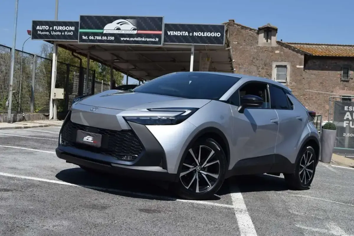 Usata Toyota C-HR+ Trend 72 kW (98 CV) 2025 Argento SUV