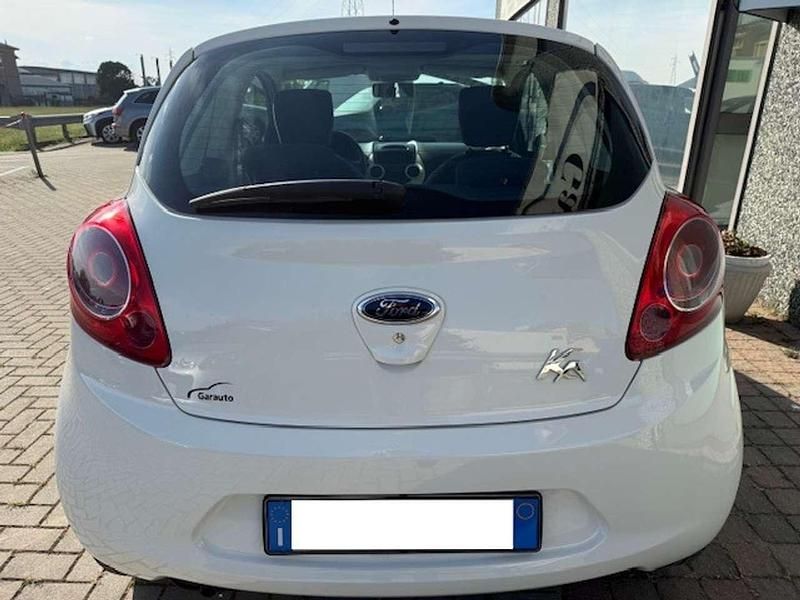 Usata Ford Ka 69 CV (50 kW) 2016 Bianco Berlina