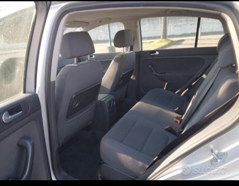 Usata VW Golf IV 90 CV (66 kW) 2005 Grigio Berlina