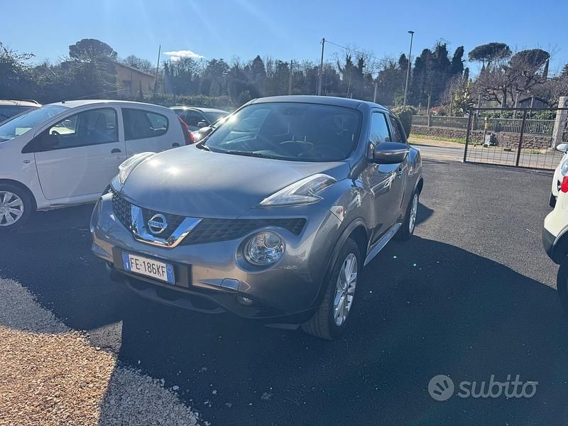 Usata Nissan Juke Tekna 110 CV (80 kW) 2016 Grigio SUV