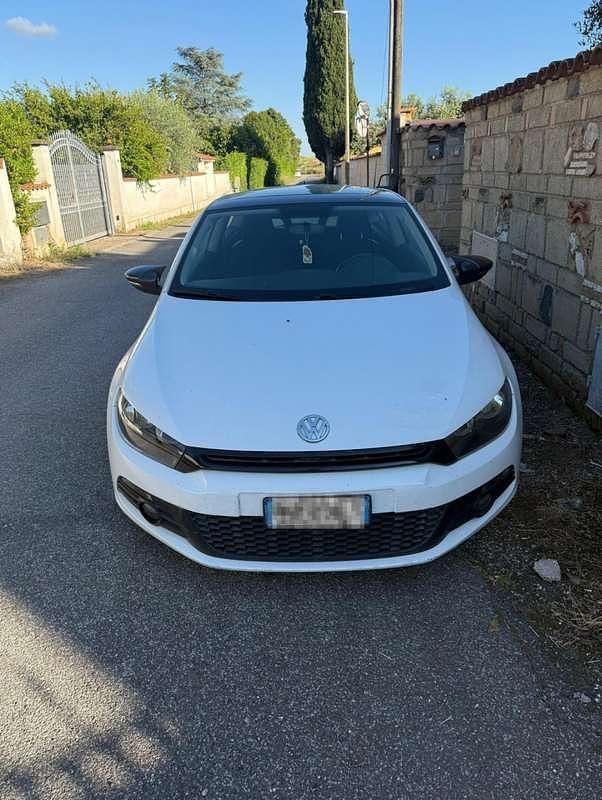 Usata 2010 VW Scirocco Coupé | 7999 € (Ottimo prezzo) - Immagine 1/4