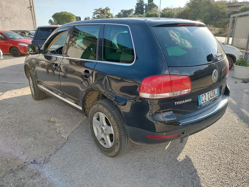Usata VW Touareg 224 CV (164 kW) 2006 Nero SUV