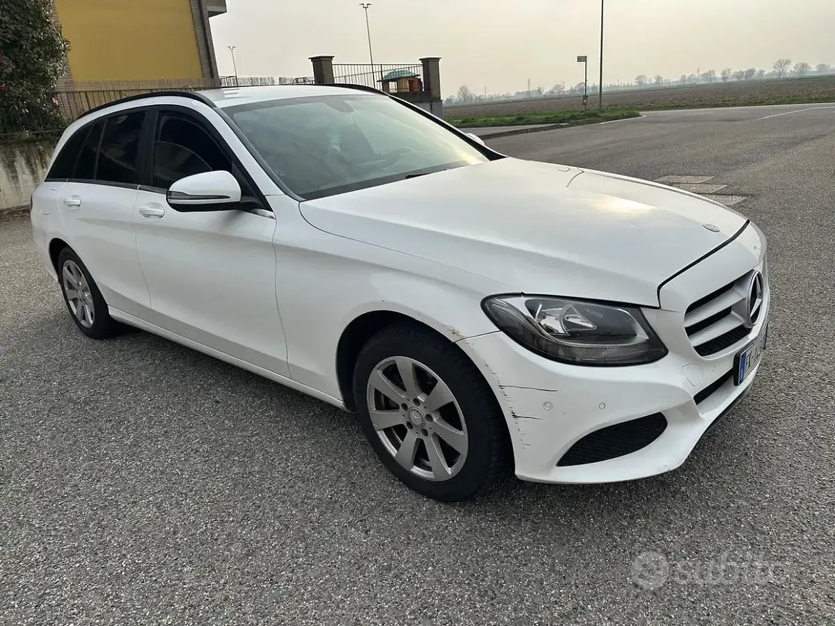 Usata Mercedes C180 Exclusive 116 CV (85 kW) 2017 Bianco Station wagon