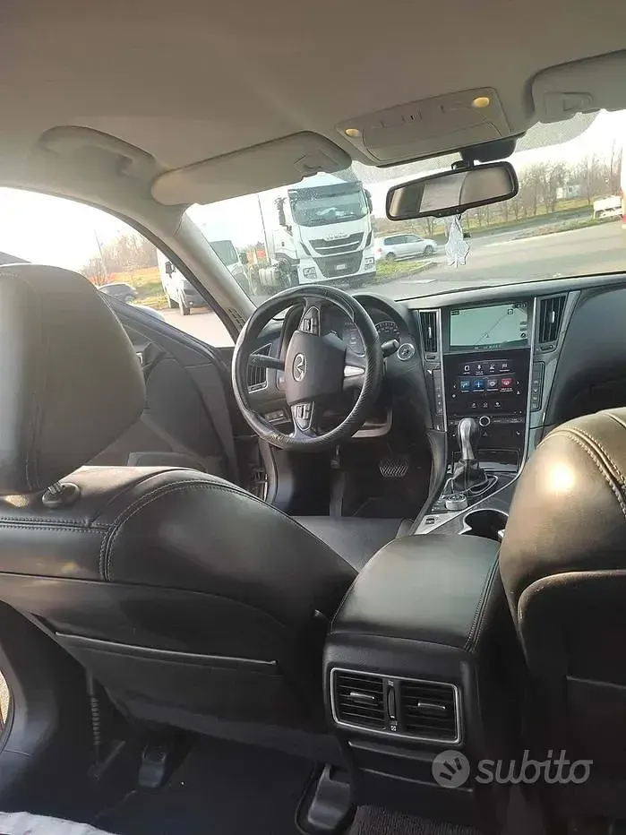 Usata Infiniti Q50 170 CV (125 kW) 2015 Grigio Berlina