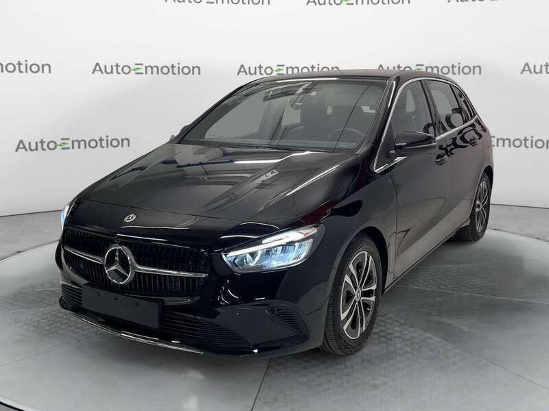 Nero Usata 2024 Mercedes B180 Advanced Monovolume | 29.890 € (Cara) - Immagine 1/4