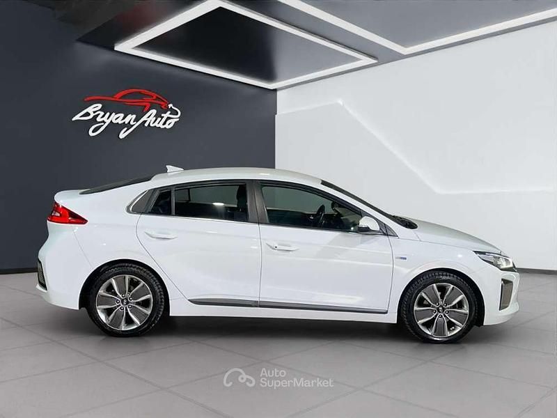 Usata Hyundai Ioniq Comfort 141 CV (103 kW) 2018 Bianco Utilitaria
