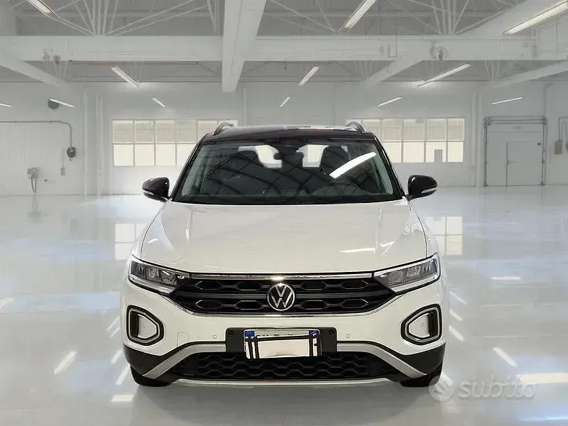 Usata VW T-Roc Life 115 CV (84 kW) 2023 Bianco SUV
