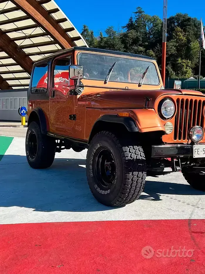 Usata Jeep CJ 1981 Marrone SUV